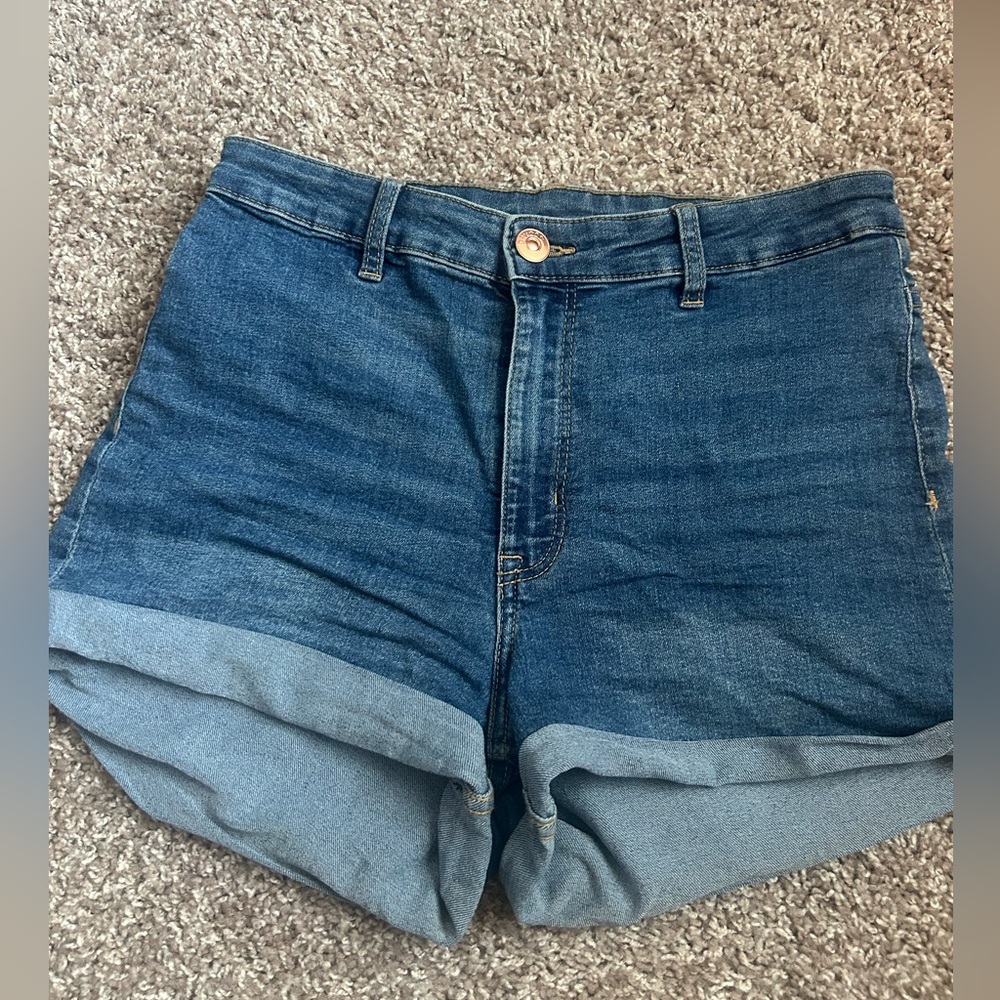 ☀️H&M Classic Blue Jean Shorts☀️